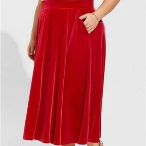 Torrid Velvet Midi High Rise Skirt Red Torrid Size 1 (1x) Valentines Day Pockets